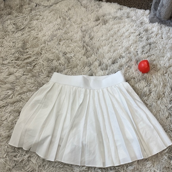 TNA Tennis Pro Skirt - Picture 4 of 8